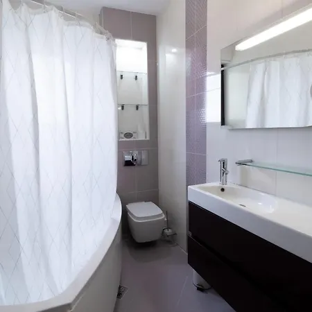 아파트 Db Apt - Comfort And Space In The Heart Of Old Town *