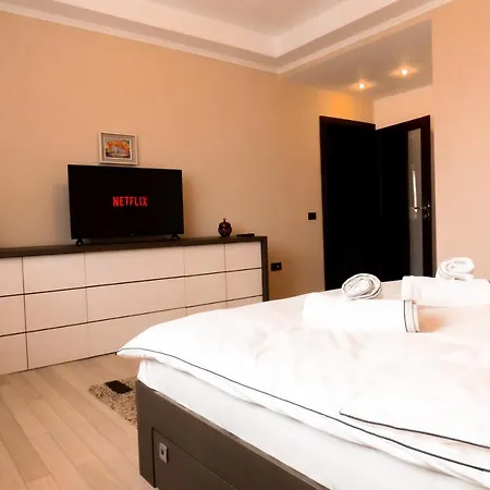 아파트 Db Apt - Comfort And Space In The Heart Of Old Town *