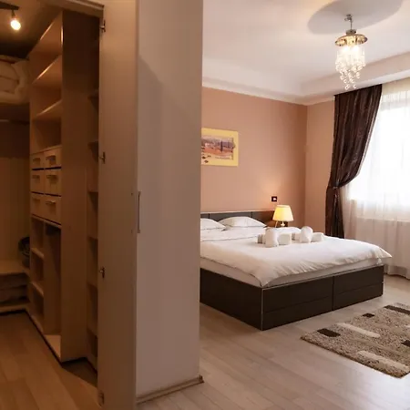 Db Apt - Comfort And Space In The Heart Of Old Town 아파트 *
