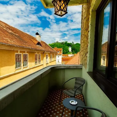 Db Apt - Comfort And Space In The Heart Of Old Town