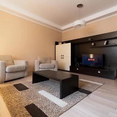 아파트 Db Apt - Comfort And Space In The Heart Of Old Town
